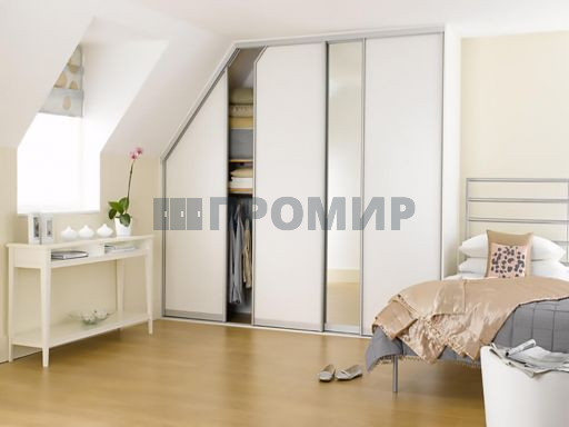 Шкаф-купе встраиваемый #9